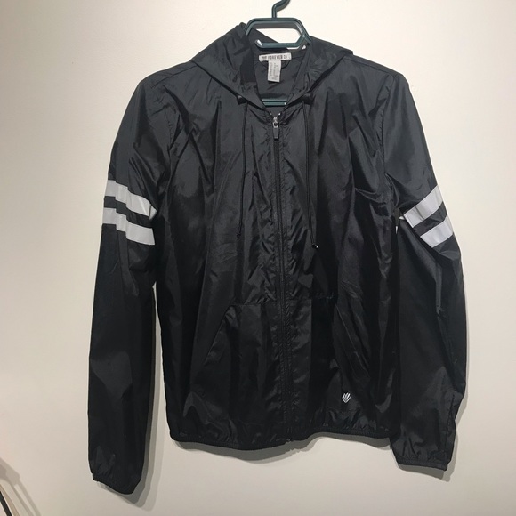 Black windbreaker - Picture 2 of 3